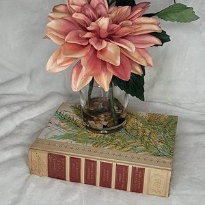 📚 Vintage Décor Book/ Novel
